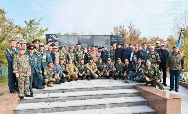 В Конаеве открыли мемориал ветеранам боевых действий В Конаеве открыли мемориал ветеранам боевых действий