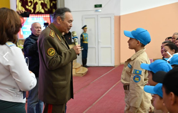 Юбилей легенды: Генерал-полковник Алибек Касымов отметил 70-летие Юбилей легенды: Генерал-полковник Алибек Касымов отметил 70-летие