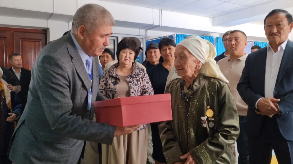 Три поколения, 33 голоса: Жаркентская семья Жакыбаевых на референдуме