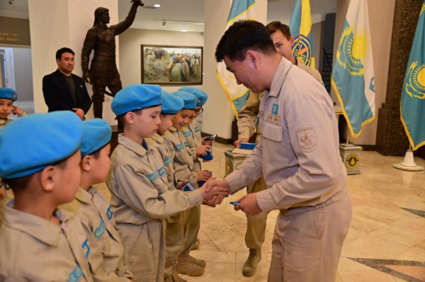 Столичные школьники вступили в ряды общественного объединения &laquo;Жас сарбаз&raquo;