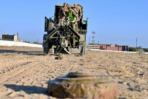 Школьники 'Балдаурена' в гостях у инженерно-саперной бригады Школьники 'Балдаурена' в гостях у инженерно-саперной бригады