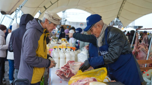 Последняя ярмарка года: 800 тонн фермерских продуктов и концерт для гостей Астаны Последняя ярмарка года: 800 тонн фермерских продуктов и концерт для гостей Астаны