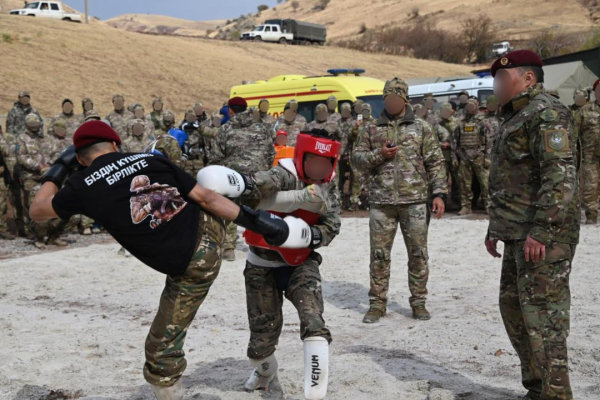 29 бойцов ССО удостоены бордовых беретов 29 бойцов ССО удостоены бордовых беретов