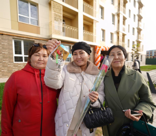 Почти триста очередников получили ключи от собственного жилья в Туркестане