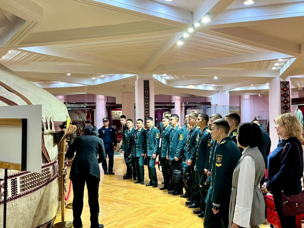 Будущие офицеры Отечества изучают историю Казахстана