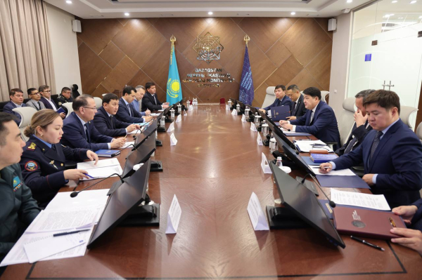 В Казахстане усилят контроль за незаконным вывозом ГСМ в приграничных регионах В Казахстане усилят контроль за незаконным вывозом ГСМ в приграничных регионах