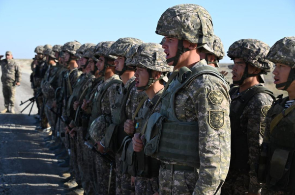 Учение на Каспии: морской тактический десант поддержали боевые вертолеты и корабельная артиллерия Учение на Каспии: морской тактический десант поддержали боевые вертолеты и корабельная артиллерия