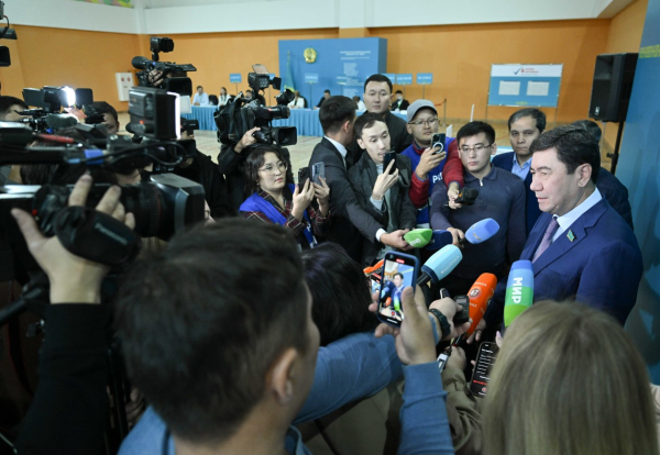 Председатель Мажилиса сделал свой выбор на референдуме