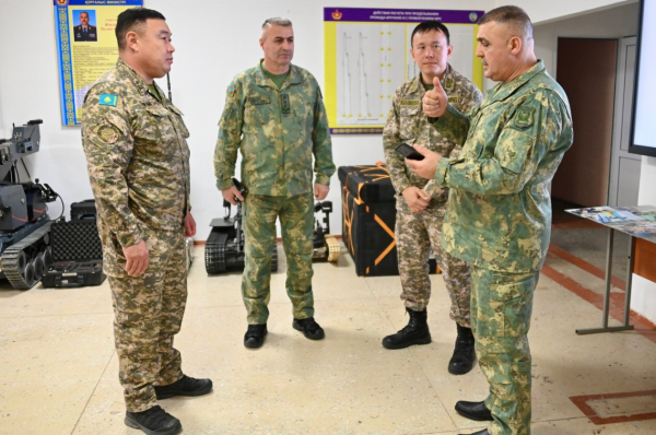 В Конаевский гарнизон прибыла военная делегация из Азербайджана