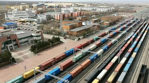 Сухопутный порт Алашанькоу достиг рекорда в перевалке грузов | Inbusiness.kz