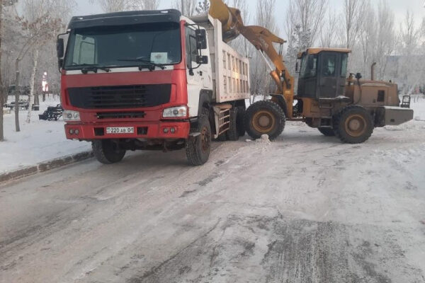 Зима в Астане: 10 тысяч кубометров снега вывезли коммунальные службы
