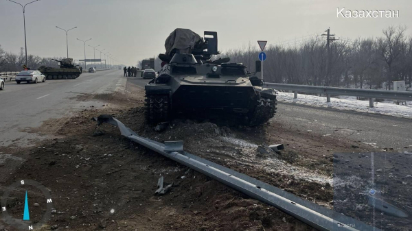 Военная техника выпала из трала на трассе «Алматы-Усть-Каменогорск»