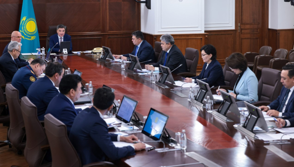 Государство и семья должны вместе воспитывать достойных граждан — Олжас Бектенов