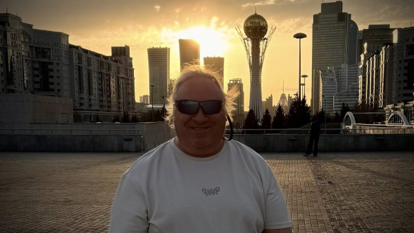 Голливудский продюсер Джефф Ольм репостнул ролик ко Дню государственных символов РК