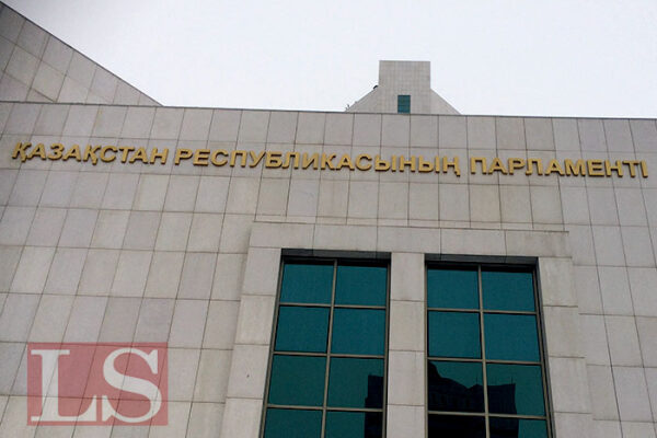 Глава мажилиса недоволен взаимодействием своей палаты с правительством
