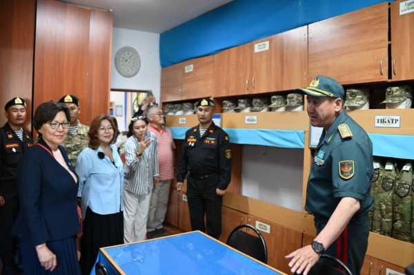 В Мангистауской области депутаты посетили воинские части Министерства обороны