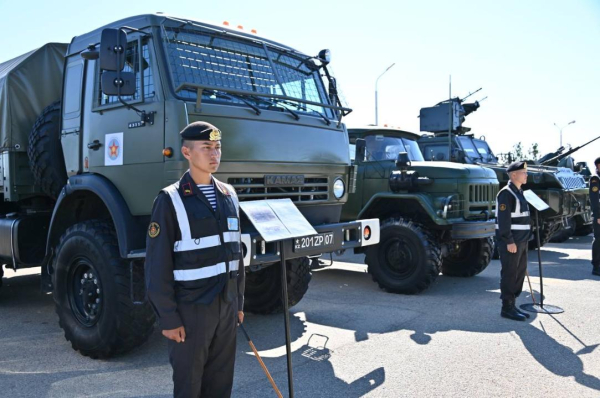 В Мангистауской области депутаты посетили воинские части Министерства обороны