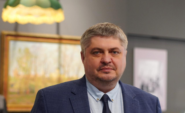 Максим Крамаренко: Зависимость от внешних оценок становится рычагом давления на политическую элиту