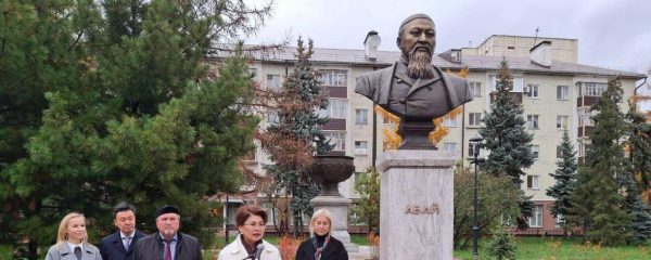 В Минске открылась выставка, посвященная казахскому поэту Абаю Кунанбаеву В Минске открылась выставка, посвященная казахскому поэту Абаю Кунанбаеву