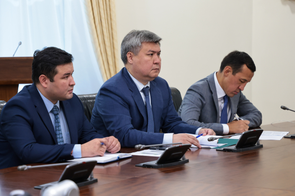 Правительство усиливает контроль за оборотом нефтепродуктов на границе Правительство усиливает контроль за оборотом нефтепродуктов на границе