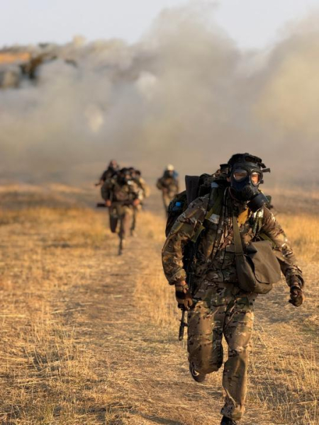 В Шымкенте прошли испытания на бордовый берет Сил спецопераций