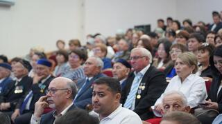 В Доме культуры «Достар» состоялось торжественное мероприятие, посвящённое Дню труда.