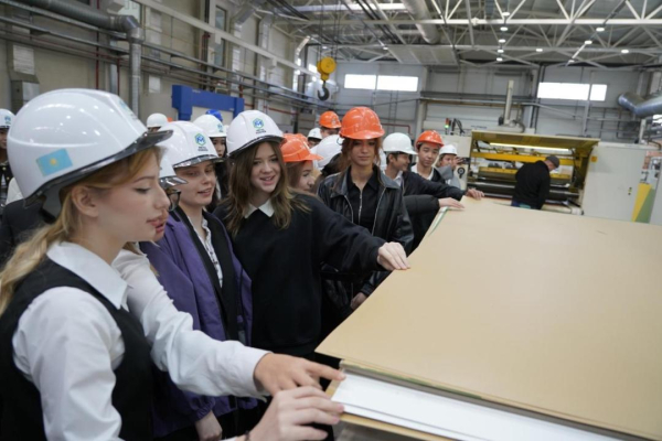 Год рабочих профессий: школьникам Астаны показывают работу ведущих предприятий Год рабочих профессий: школьникам Астаны показывают работу ведущих предприятий