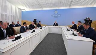 Президент Касым-Жомарт Токаев провел совещание по вопросу уборочной кампании