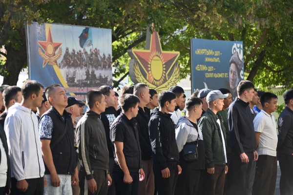 В Шымкенте начались учебные сборы с военнообязанными В Шымкенте начались учебные сборы с военнообязанными