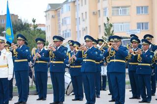 Конституции – 30 лет: праздник объединил акмолинцев на набережной «Жагалау»