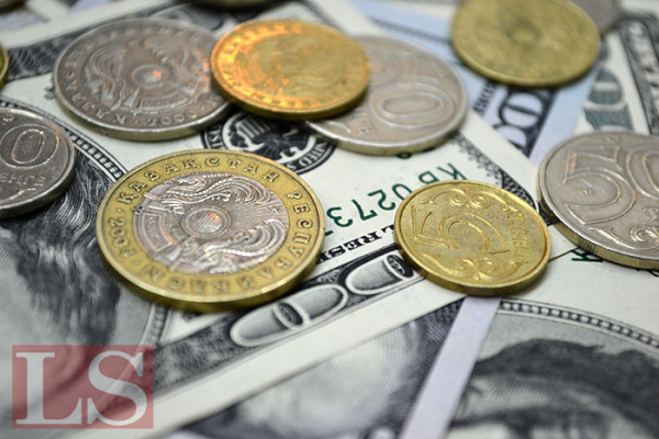 Брокерам ограничат обменные операции с валютой Брокерам ограничат обменные операции с валютой