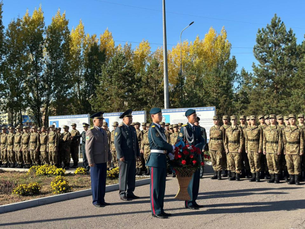 В Вооруженных Силах почтили память Сагадата Нурмагамбетова В Вооруженных Силах почтили память Сагадата Нурмагамбетова