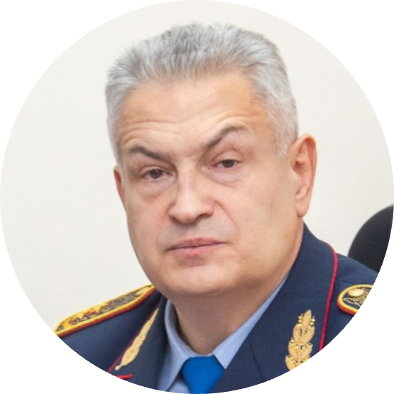 
"Можем патрулировать каждую велодорожку". Замглавы МВД эмоционально высказался об электросамокатах
