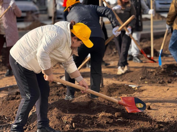 «Таза Қазақстан»: в Астане стартовал общегородской субботник