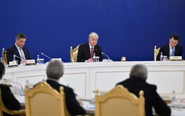 Токаев: цифровизация и ИИ — национальная стратегия Казахстана Токаев: цифровизация и ИИ — национальная стратегия Казахстана