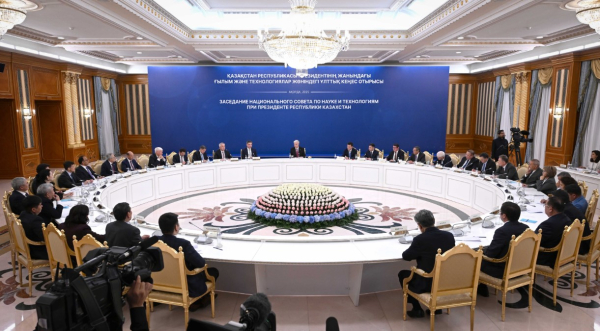 Токаев: цифровизация и ИИ — национальная стратегия Казахстана Токаев: цифровизация и ИИ — национальная стратегия Казахстана