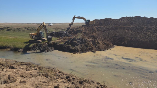 Подготовка к паводкам: регионы Казахстана укрепляют защитные сооружения