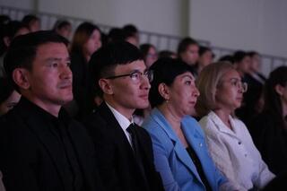 В Акмолинской области прошло торжественное мероприятие ко Дню труда В Акмолинской области прошло торжественное мероприятие ко Дню труда