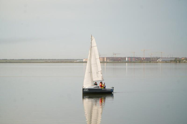 Конституции – 30 лет: праздник объединил акмолинцев на набережной «Жагалау»