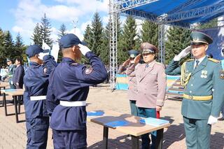 100 курсантов Академии гражданской защиты МЧС приняли Присягу