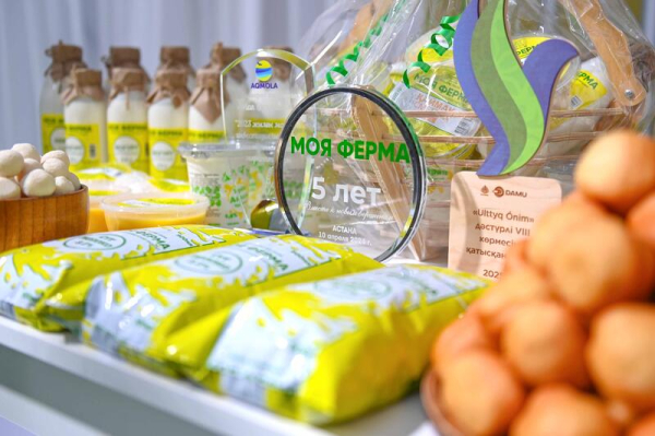 Глава государства ознакомился с ходом уборочной кампании в Акмолинской области