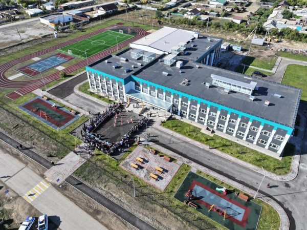 В пос. Бестобе г. Степногорска в День знаний открылась новая школа В пос. Бестобе г. Степногорска в День знаний открылась новая школа