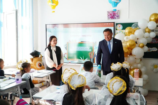 В пос. Бестобе г. Степногорска в День знаний открылась новая школа В пос. Бестобе г. Степногорска в День знаний открылась новая школа