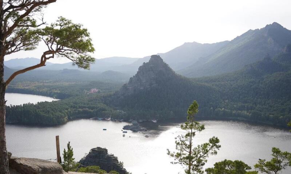 В Бурабае построена экотропа «БӨЛЕКТАУ» В Бурабае построена экотропа «БӨЛЕКТАУ»