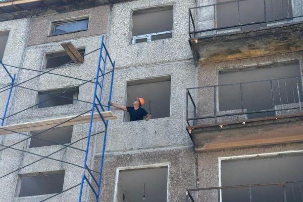 В Жаркаинском районе реконструируют два 60-квартирных дома, решаются жилищные вопросы социально уязвимых слоёв населения