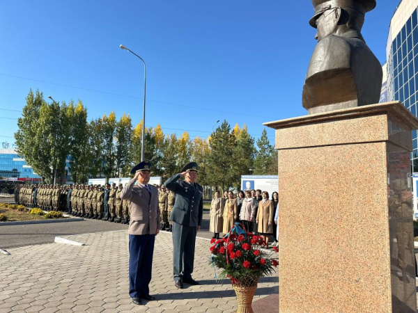 В Вооруженных Силах почтили память Сагадата Нурмагамбетова В Вооруженных Силах почтили память Сагадата Нурмагамбетова