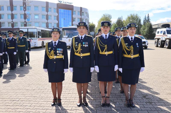 100 курсантов Академии гражданской защиты МЧС приняли Присягу