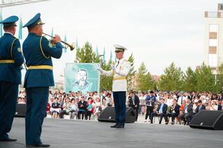 Конституции – 30 лет: праздник объединил акмолинцев на набережной «Жагалау»