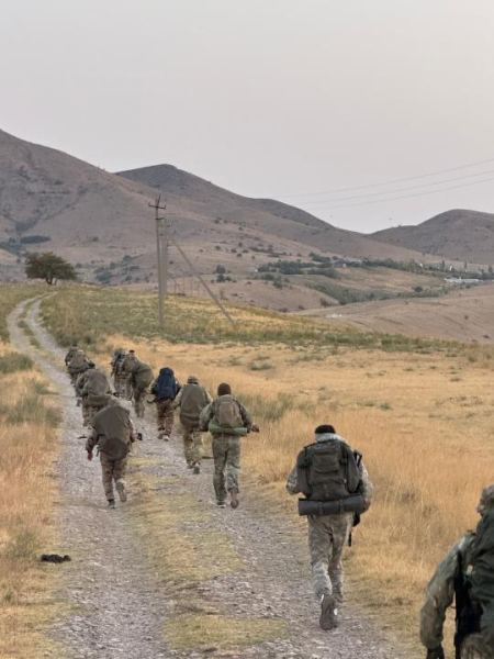 В Шымкенте прошли испытания на бордовый берет Сил спецопераций