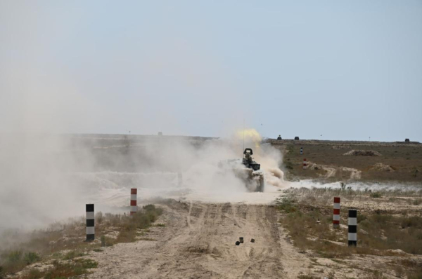 На полигоне «Оймаша» морские пехотинцы провели стрельбы из танков Т-72